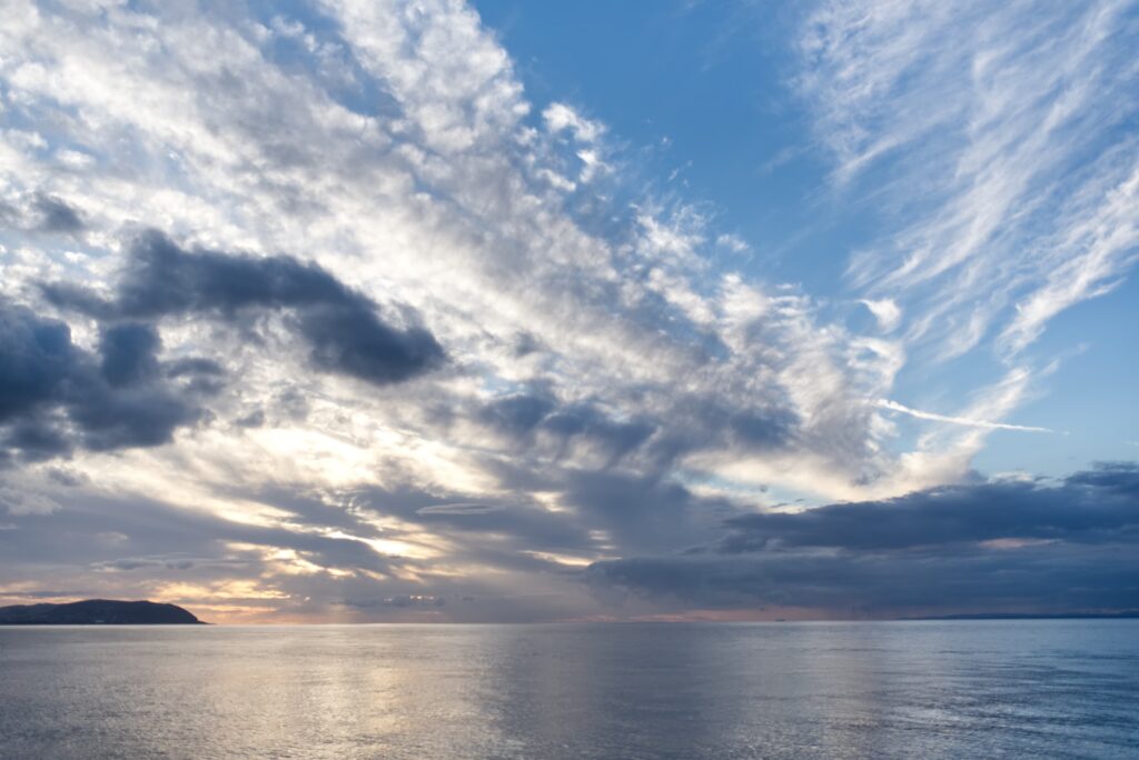 Wolken über dem Meer